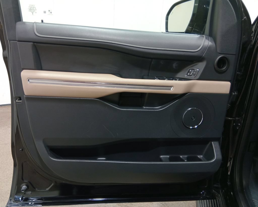 Certified 2024 Ford Expedition Max Limited RWD image 18