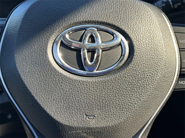 Used 2023 Toyota RAV4 XLE Premium image 34