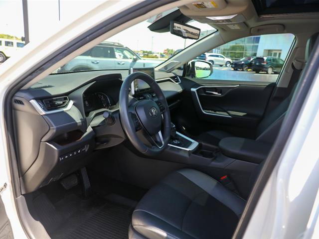 Used 2021 Toyota RAV4 Limited AWD/4WD image 21