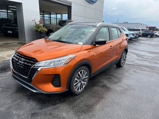 Used 2023 Nissan Kicks SV FWD image 1
