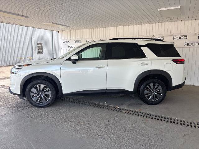 Used 2024 Nissan Pathfinder SV AWD/4WD image 24
