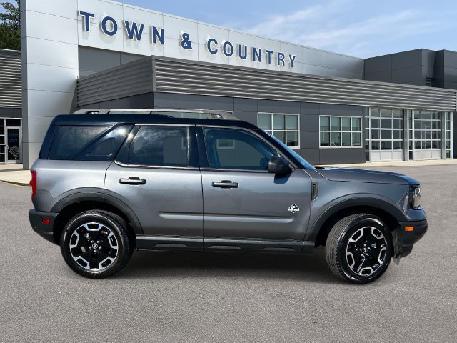 Certified 2024 Ford Bronco Sport Outer Banks w/ Tech Package AWD/4WD image 2