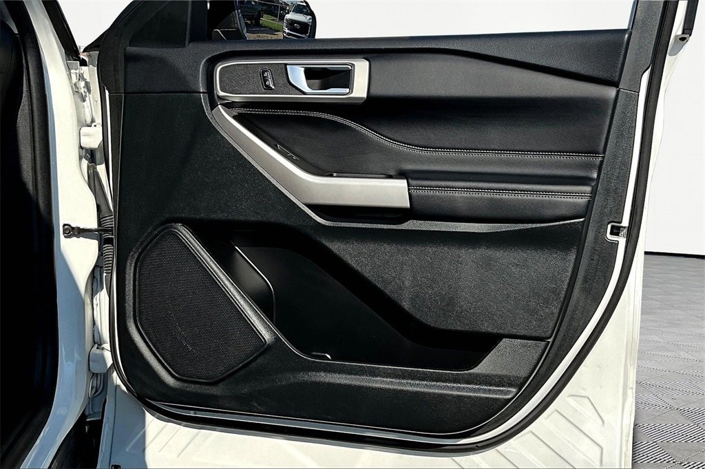 Certified 2023 Ford Explorer XLT image 24