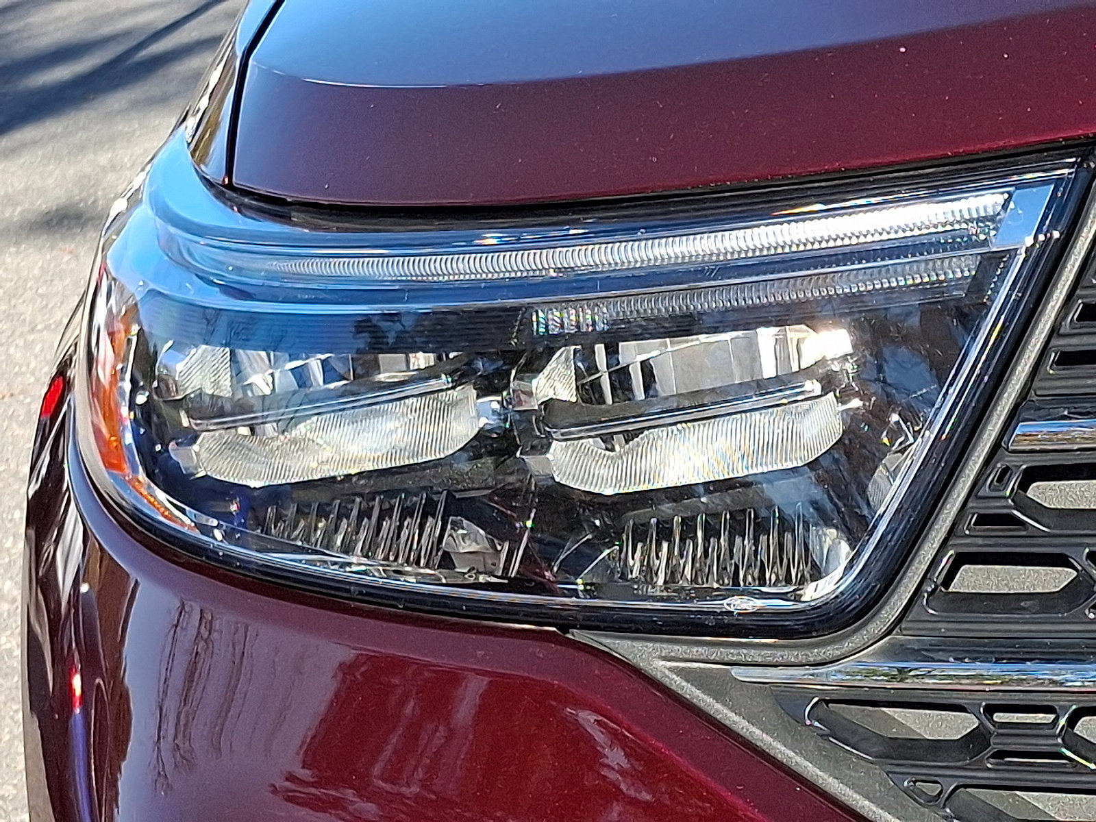 Certified 2022 Ford Explorer XLT w/ Equipment Group 202A image 9