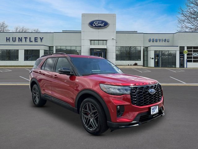 Certified 2025 Ford Explorer ST-Line w/ Premium Package AWD/4WD image 3