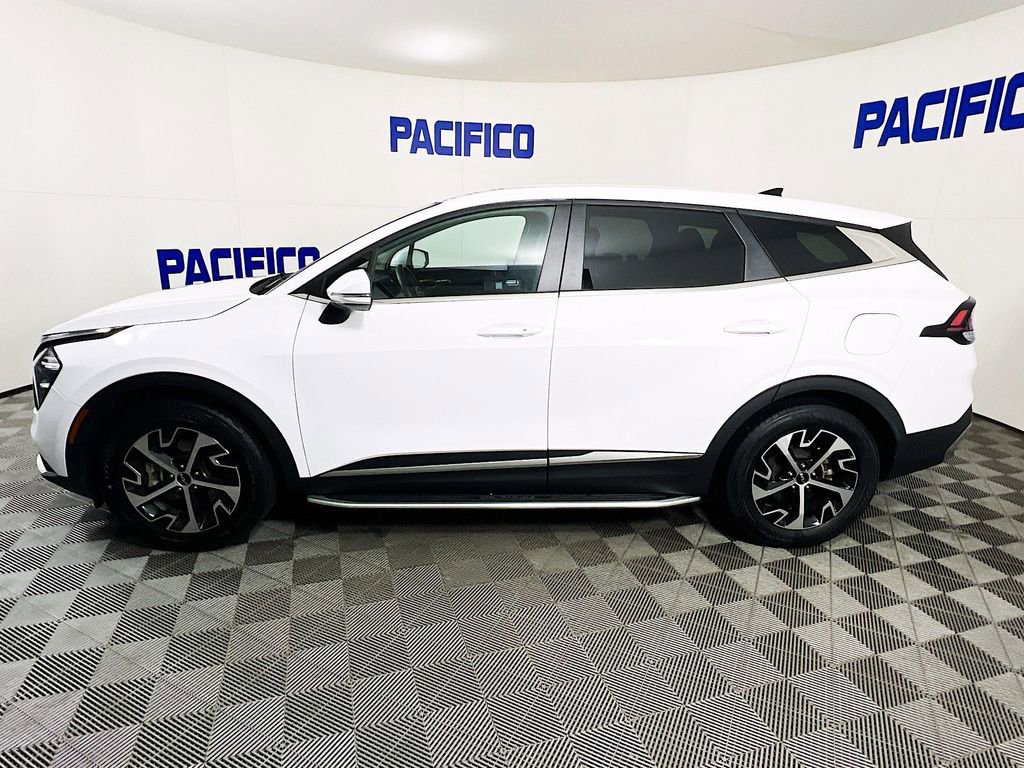 Used 2023 Kia Sportage EX image 5
