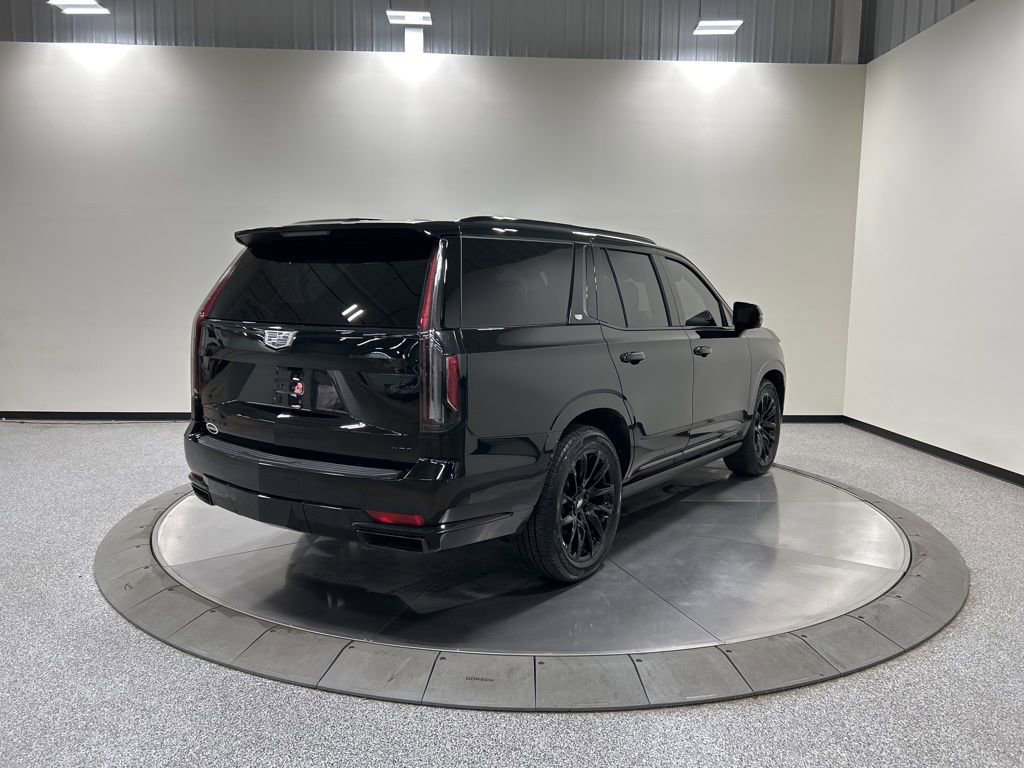 Used 2021 Cadillac Escalade Sport Platinum w/ LPO, ONYX Package image 6