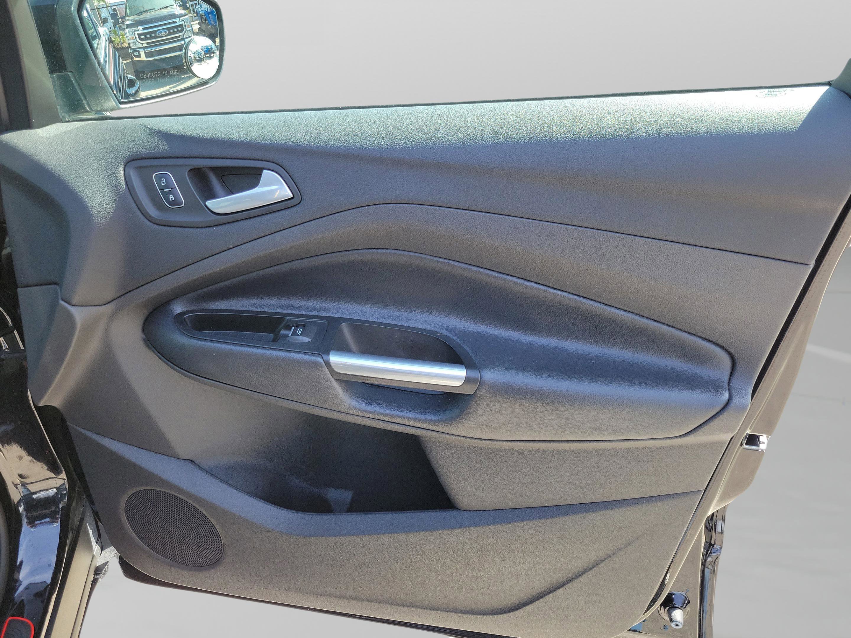 Certified 2017 Ford Escape SE w/ SE Leather Comfort Package image 31