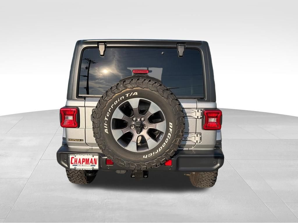 Used 2018 Jeep Wrangler Unlimited Sahara AWD/4WD image 9