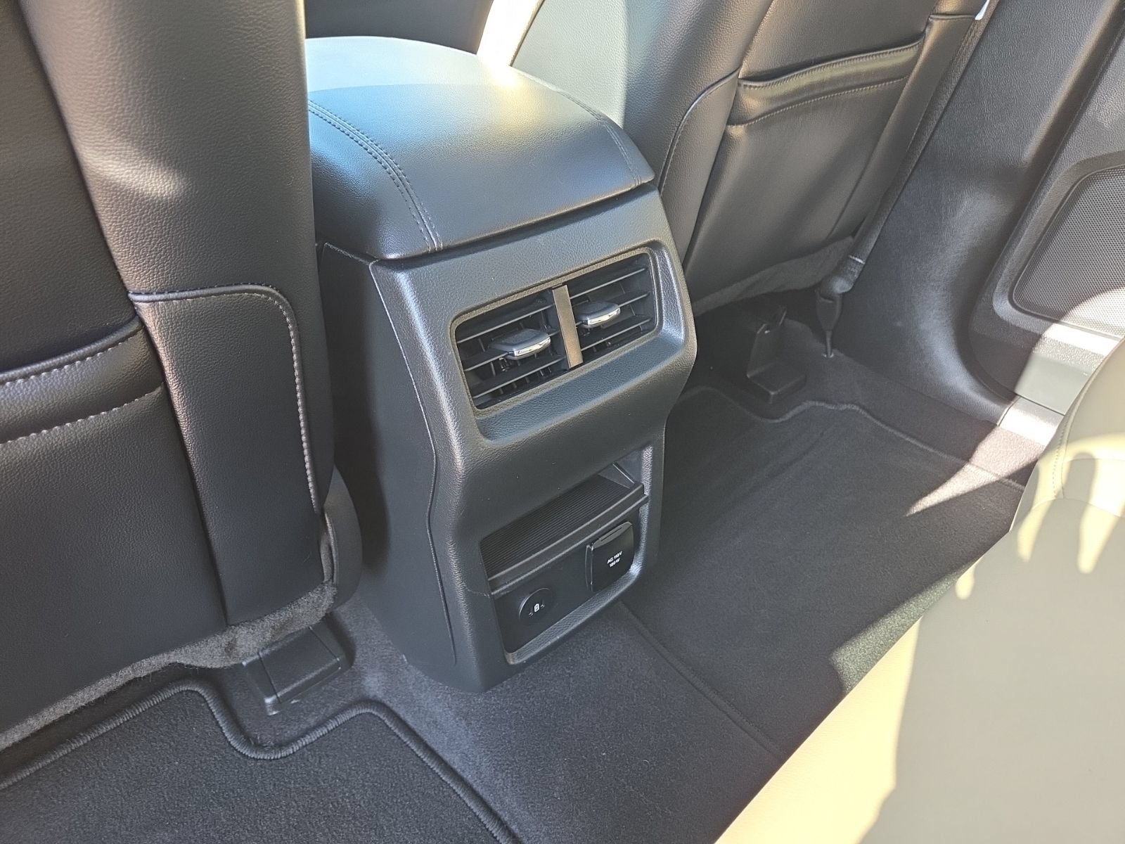 Certified 2023 Ford Edge SEL w/ Convenience Package AWD/4WD image 44