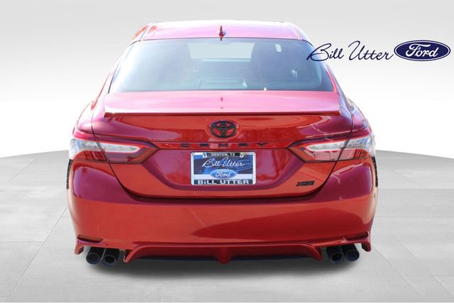 Used 2019 Toyota Camry XSE image 6