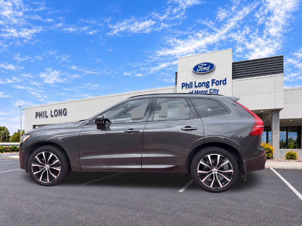 Used 2025 Volvo XC60 B5 Plus w/ Protection Package Premier AWD/4WD image 5