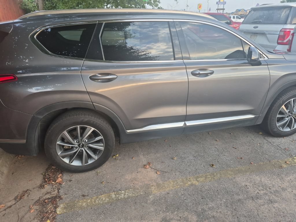 Used 2019 Hyundai Santa Fe SEL FWD image 11