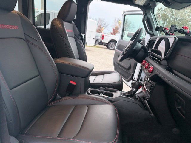 Used 2026 Jeep Wrangler Unlimited Rubicon AWD/4WD image 49
