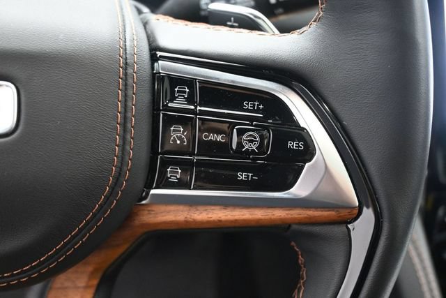 Used 2023 Jeep Grand Cherokee L Summit AWD/4WD image 14