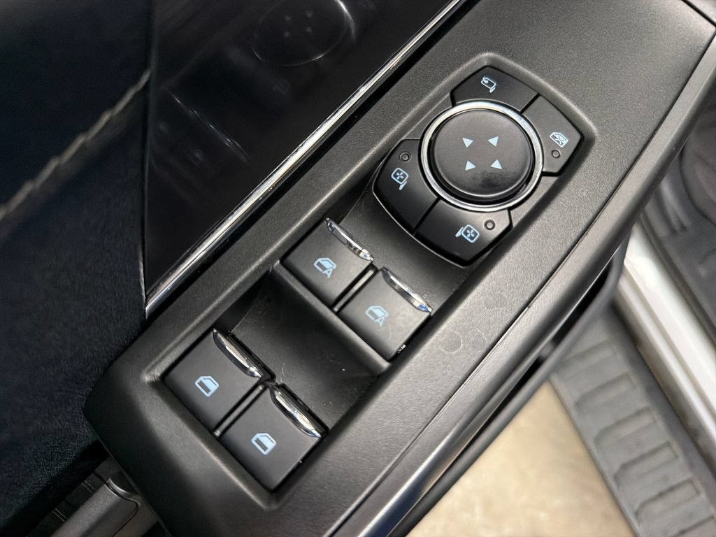 Certified 2025 Ford F150 Lariat w/ Equipment Group 501A Mid AWD/4WD image 18