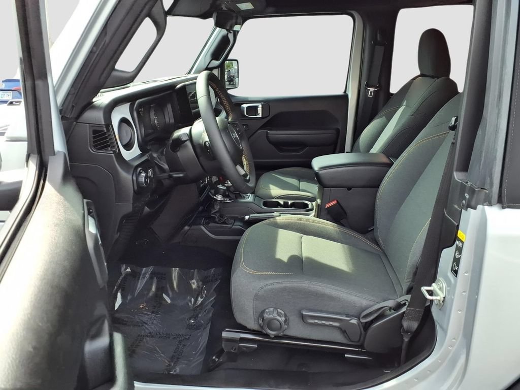 Used 2024 Jeep Wrangler Sport AWD/4WD image 25