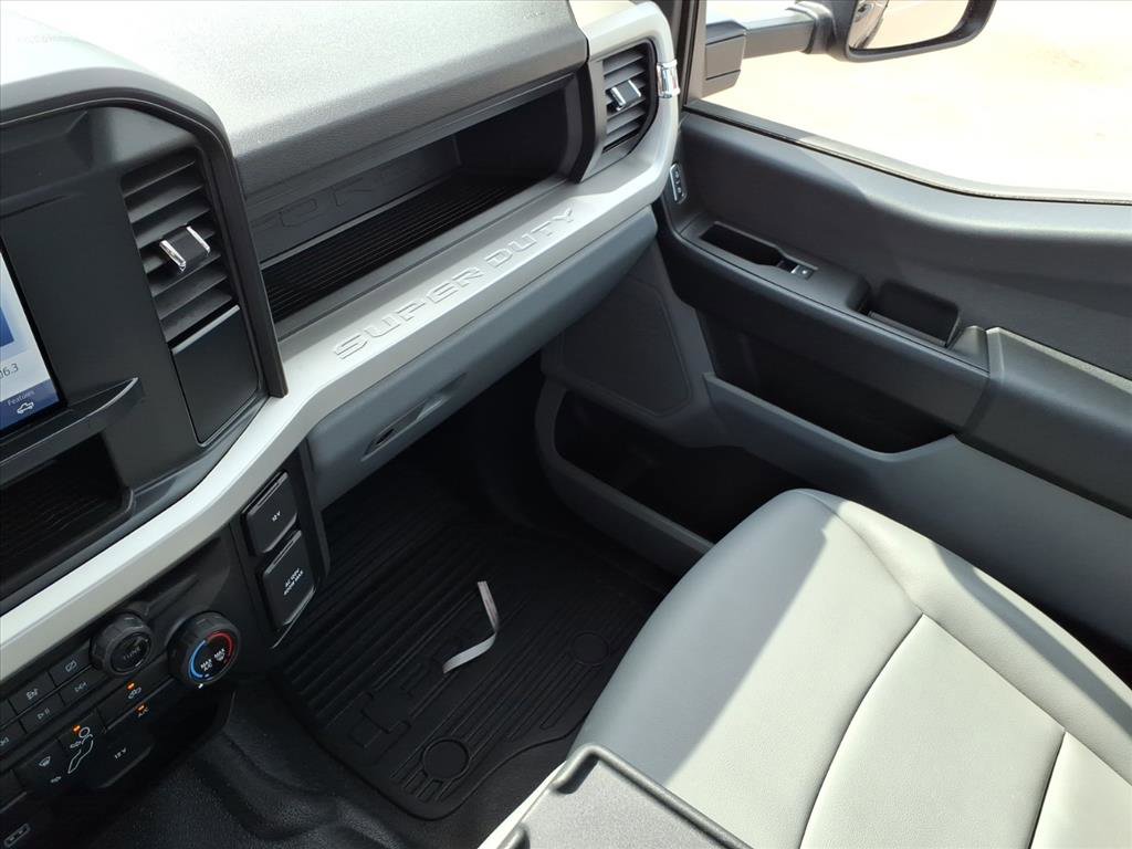 Certified 2024 Ford F250 XL w/ XL Off-Road Package AWD/4WD image 15