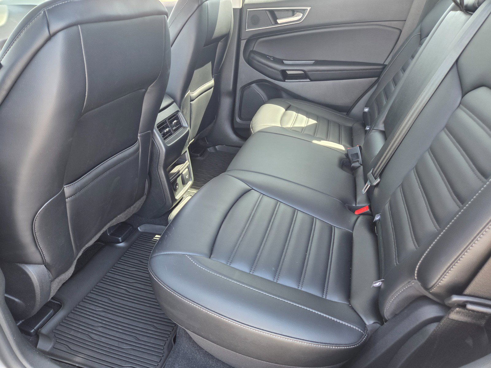 Certified 2024 Ford Edge SEL w/ Convenience Package AWD/4WD image 13