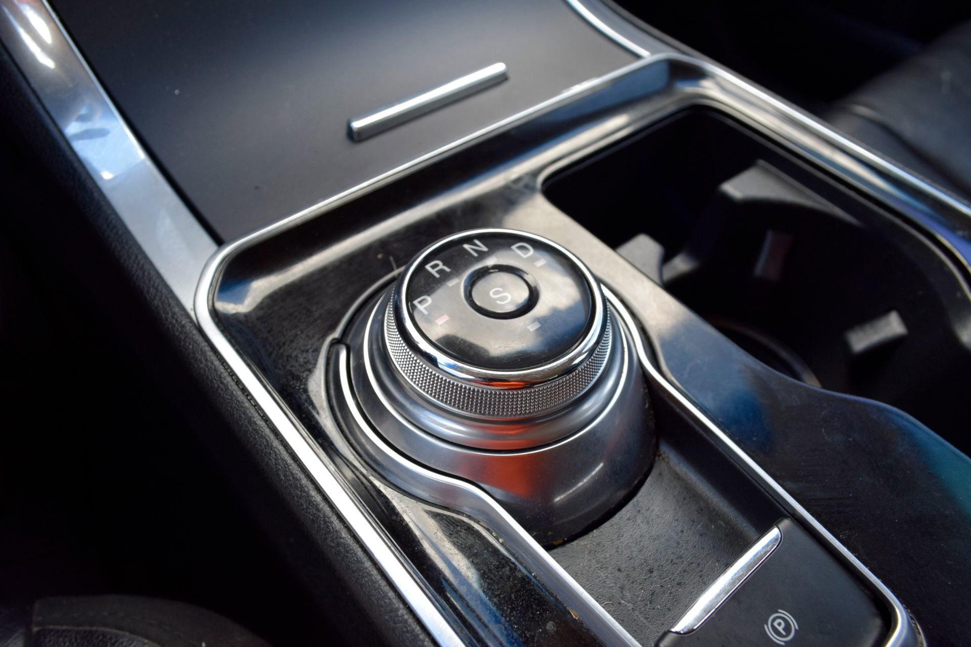 Certified 2020 Ford Edge Titanium image 14