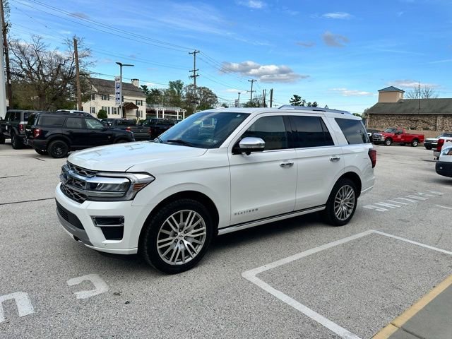 Certified 2022 Ford Expedition Platinum AWD/4WD image 3