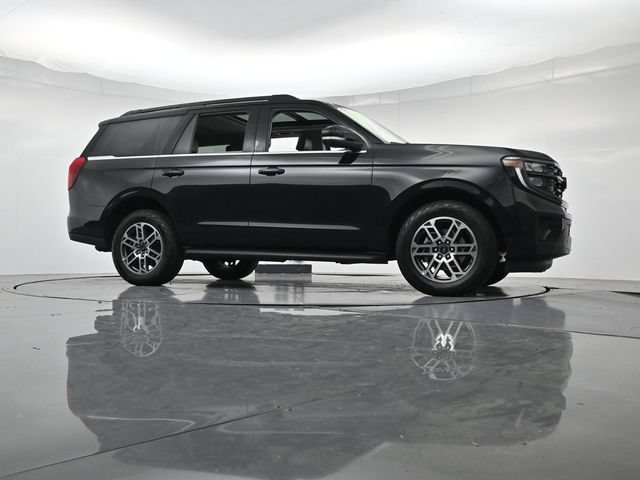 Certified 2025 Ford Expedition Active AWD/4WD image 38