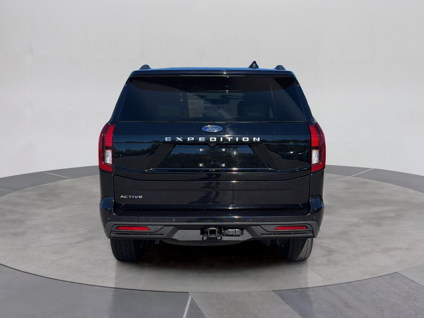 Certified 2025 Ford Expedition Active AWD/4WD image 5