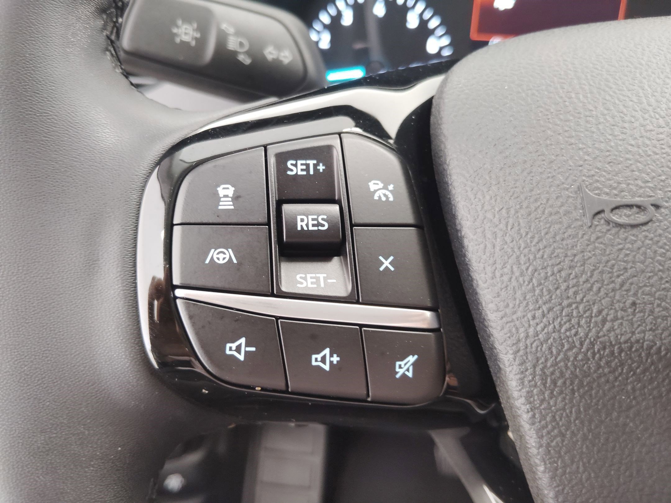 Certified 2022 Ford Escape SEL image 16