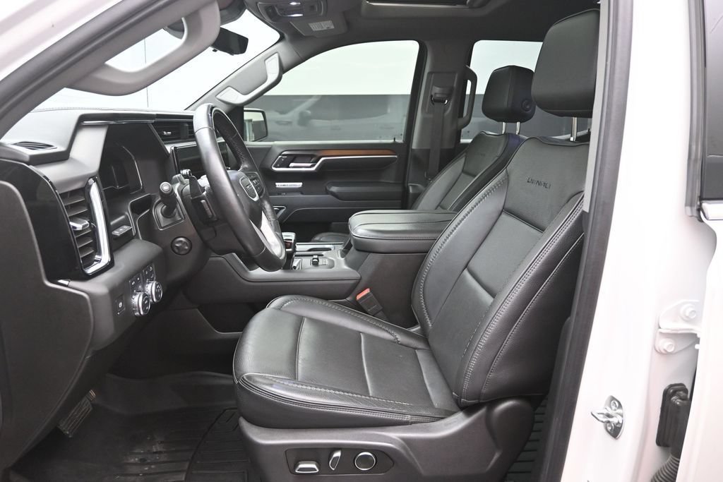 Used 2025 GMC Sierra 1500 Denali AWD/4WD image 18