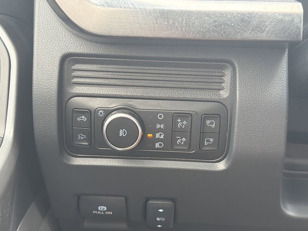Certified 2025 Ford F250 Lariat w/ Tremor Off-Road Package image 23