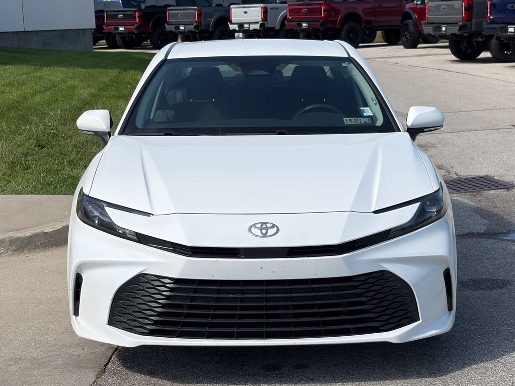Used 2025 Toyota Camry LE FWD image 8