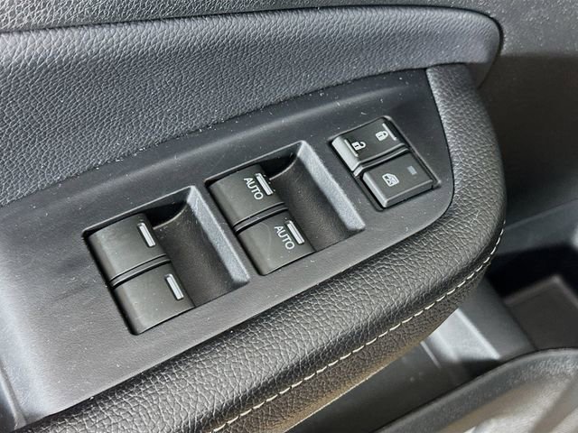 Used 2025 Honda Ridgeline Sport image 16