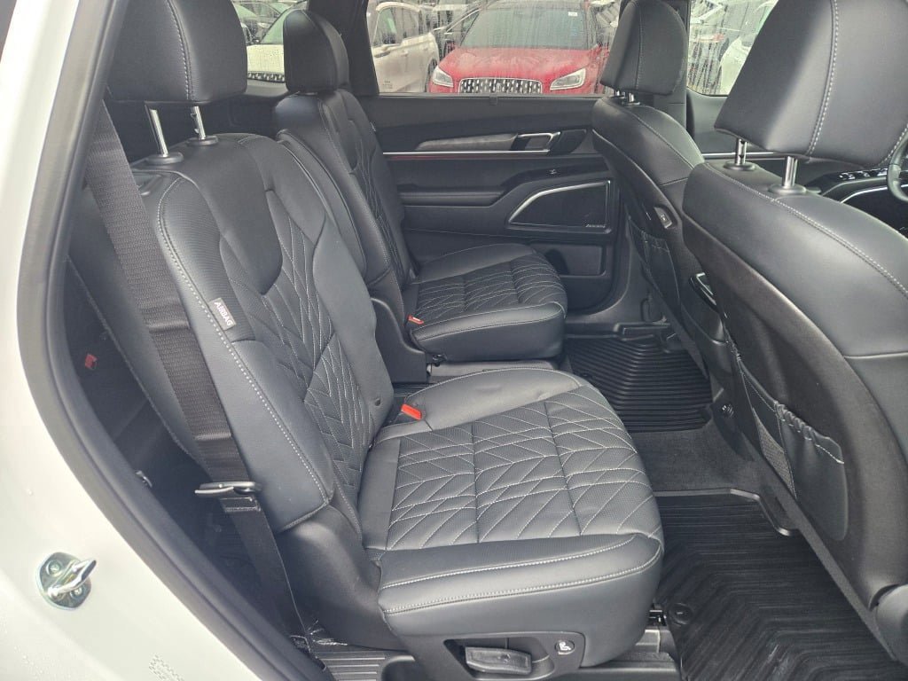 Used 2024 Kia Telluride SX X-Pro image 13