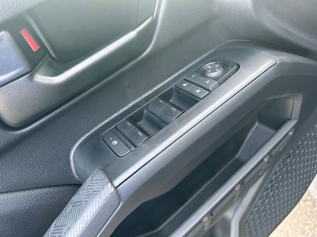 Used 2025 Toyota Tacoma SR5 AWD/4WD image 18
