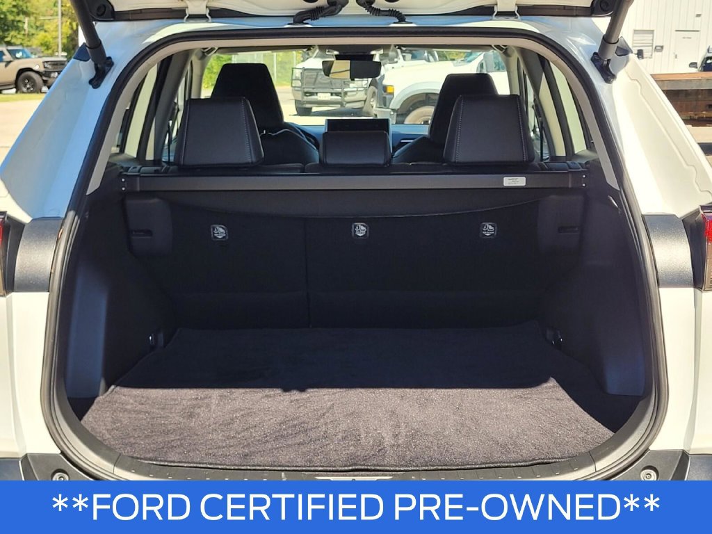 Used 2024 Toyota RAV4 XLE Premium FWD image 9