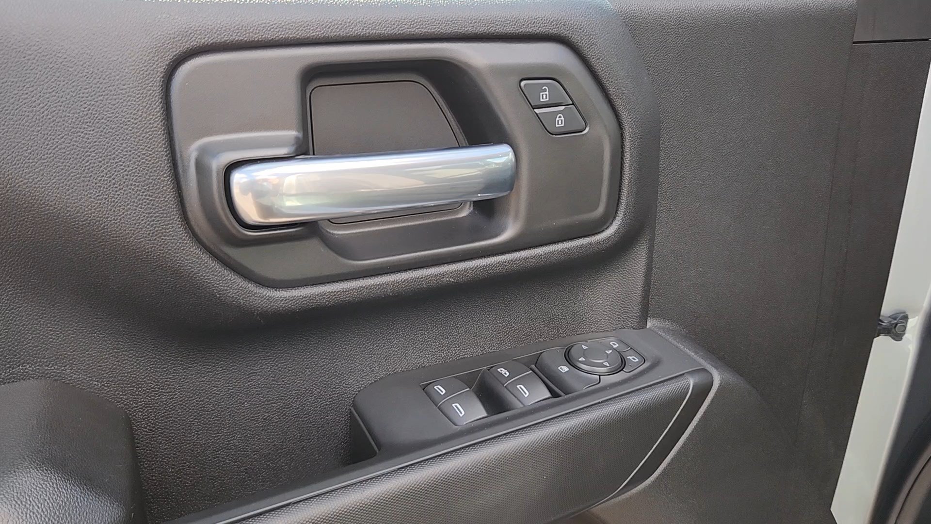 Used 2025 Chevrolet Silverado 2500 Custom w/ Custom Convenience Package AWD/4WD image 8
