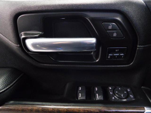 Used 2022 GMC Sierra 2500 Denali image 28