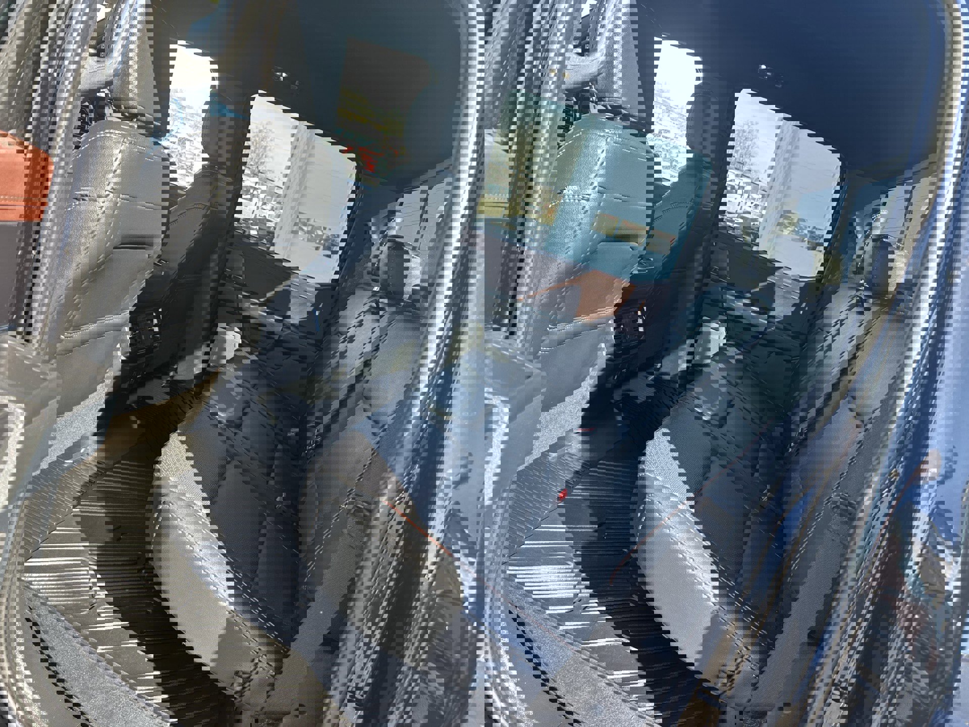 Certified 2022 Ford F150 Lariat w/ Equipment Group 502A High image 10