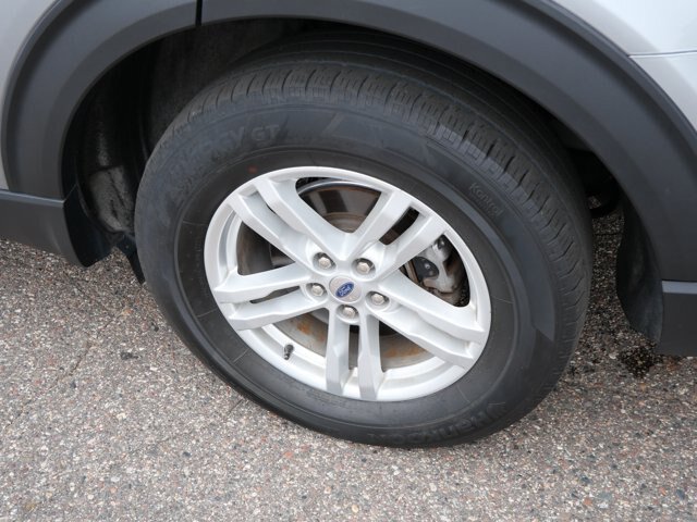 Certified 2022 Ford Explorer XLT w/ Equipment Group 202A AWD/4WD image 8
