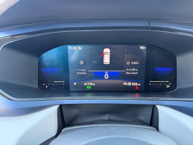 Used 2022 Volkswagen Taos SE w/ Panoramic Sunroof Package AWD/4WD image 10