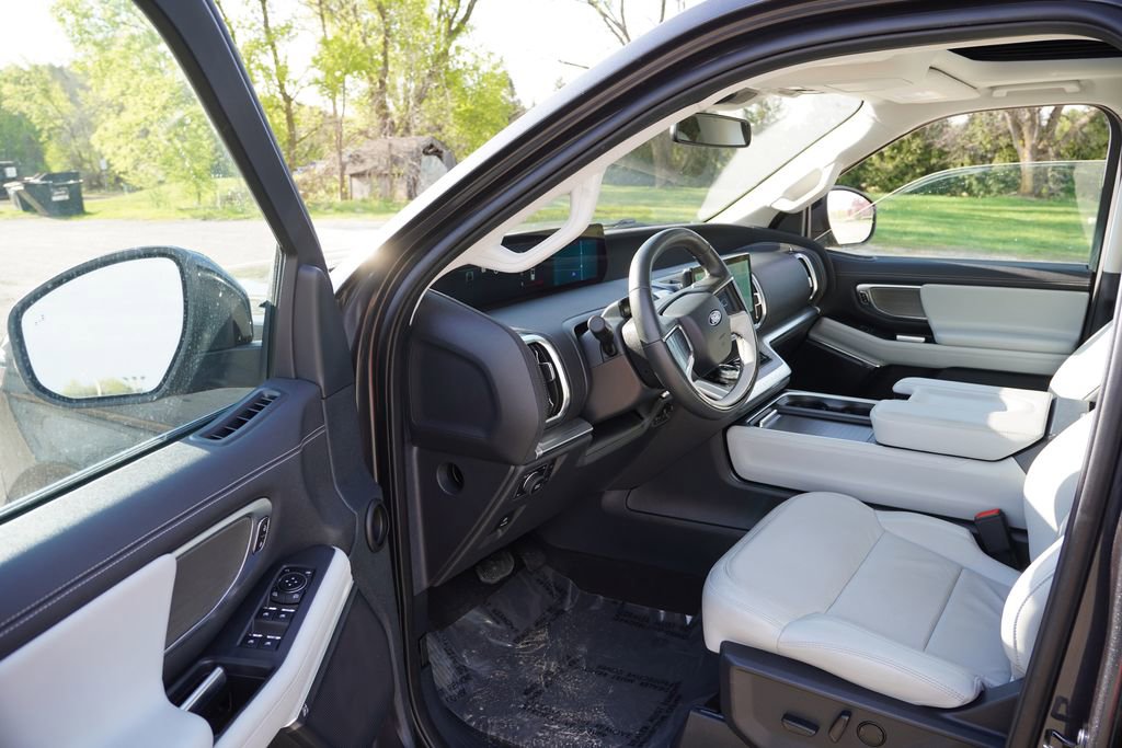 Certified 2025 Ford Expedition Max Platinum AWD/4WD image 15