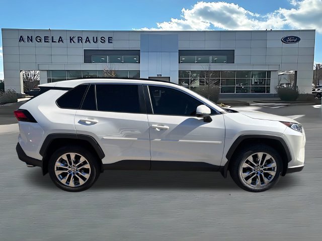 Used 2021 Toyota RAV4 XLE Premium AWD/4WD image 10
