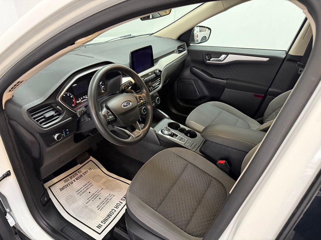 Certified 2020 Ford Escape SE image 16