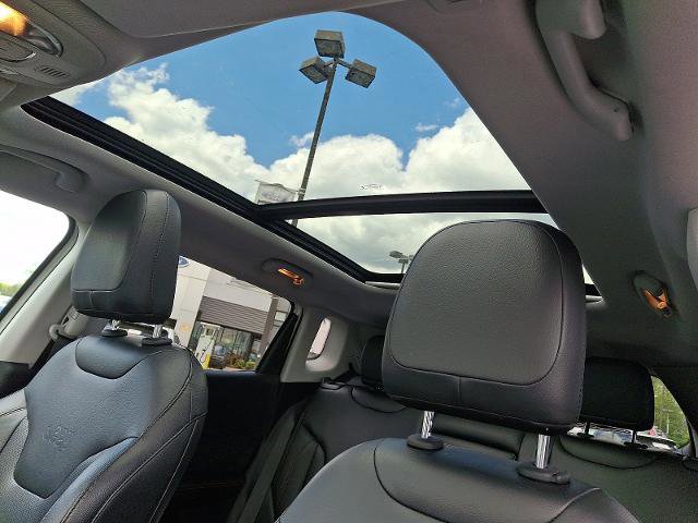 Used 2018 Jeep Compass Limited AWD/4WD image 14