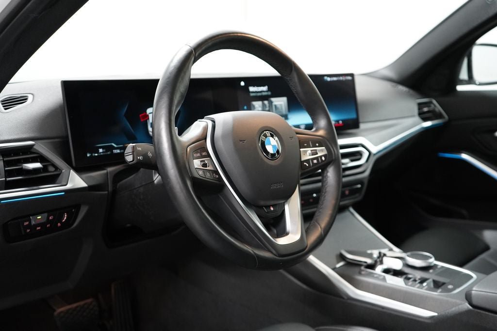 Used 2024 BMW 330i xDrive Sedan AWD/4WD image 15