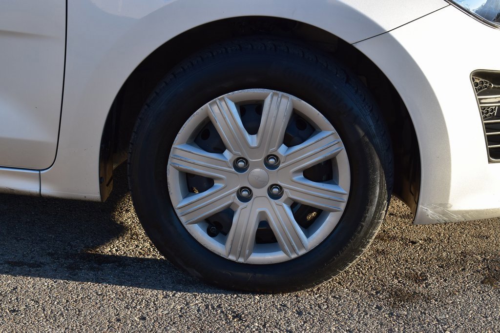 Used 2022 Kia Rio LX image 5