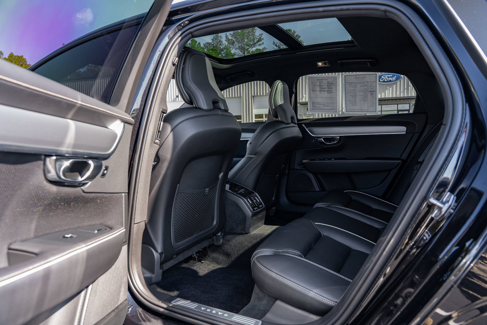 Used 2021 Volvo S90 T6 R-Design w/ Advanced Package AWD/4WD image 20