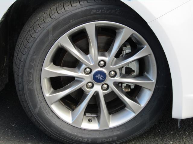 Certified 2017 Ford Fusion SE FWD image 5