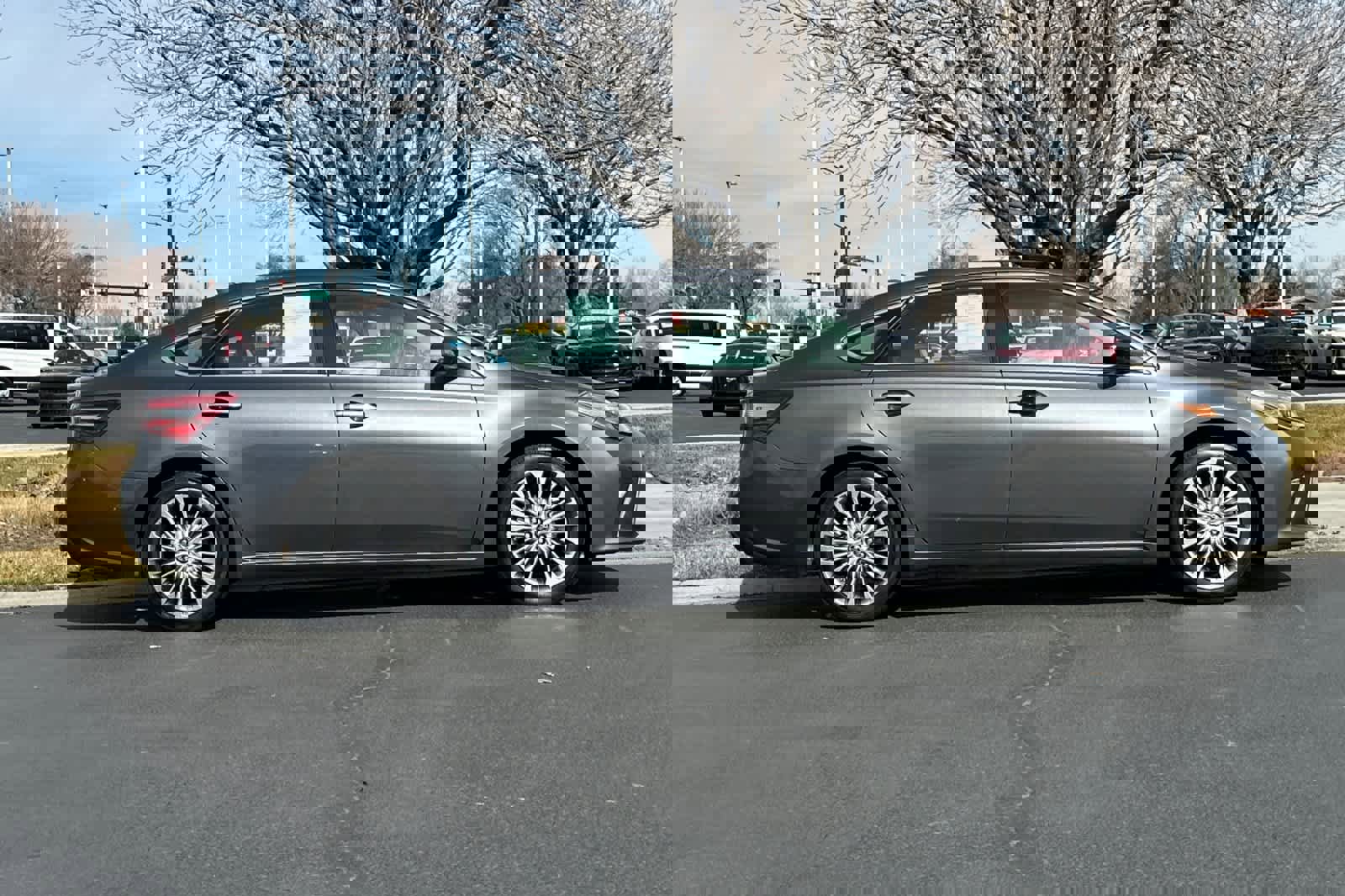 Used 2017 Toyota Avalon Limited w/ All Weather Liner Package image 8