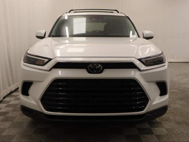 Used 2024 Toyota Grand Highlander XLE image 17